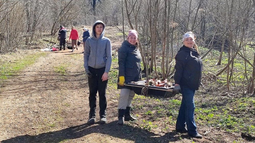  В Кирове продолжаются общегородские субботники